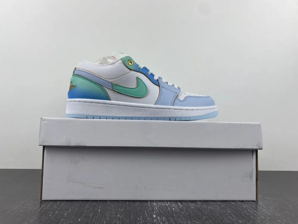 Air Jordan 1 Low Ice Blue - Hình 4