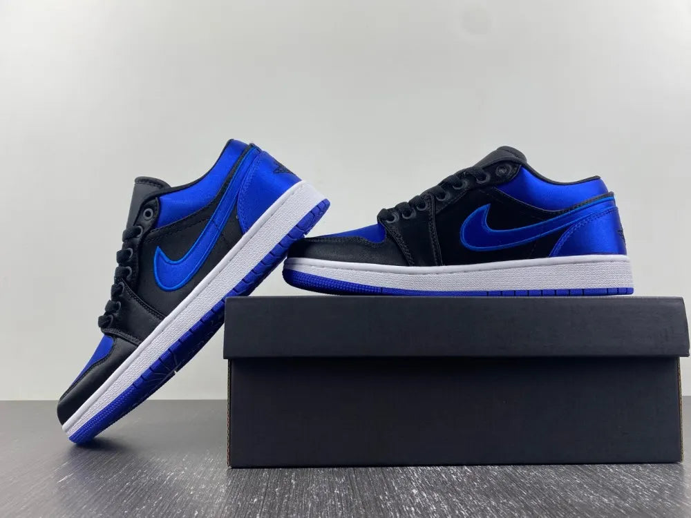 Air Jordan 1 Low Satin - Hình 4