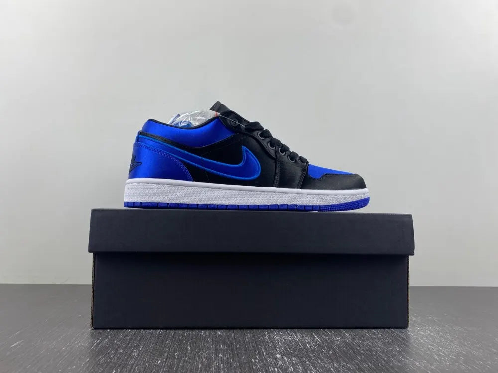 Air Jordan 1 Low Satin - Hình 2