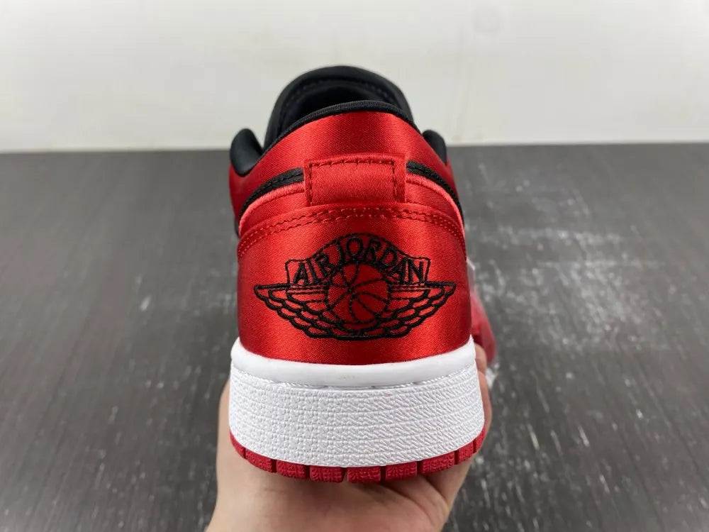 Air Jordan 1 Low Satin Red/Black - Hình 13