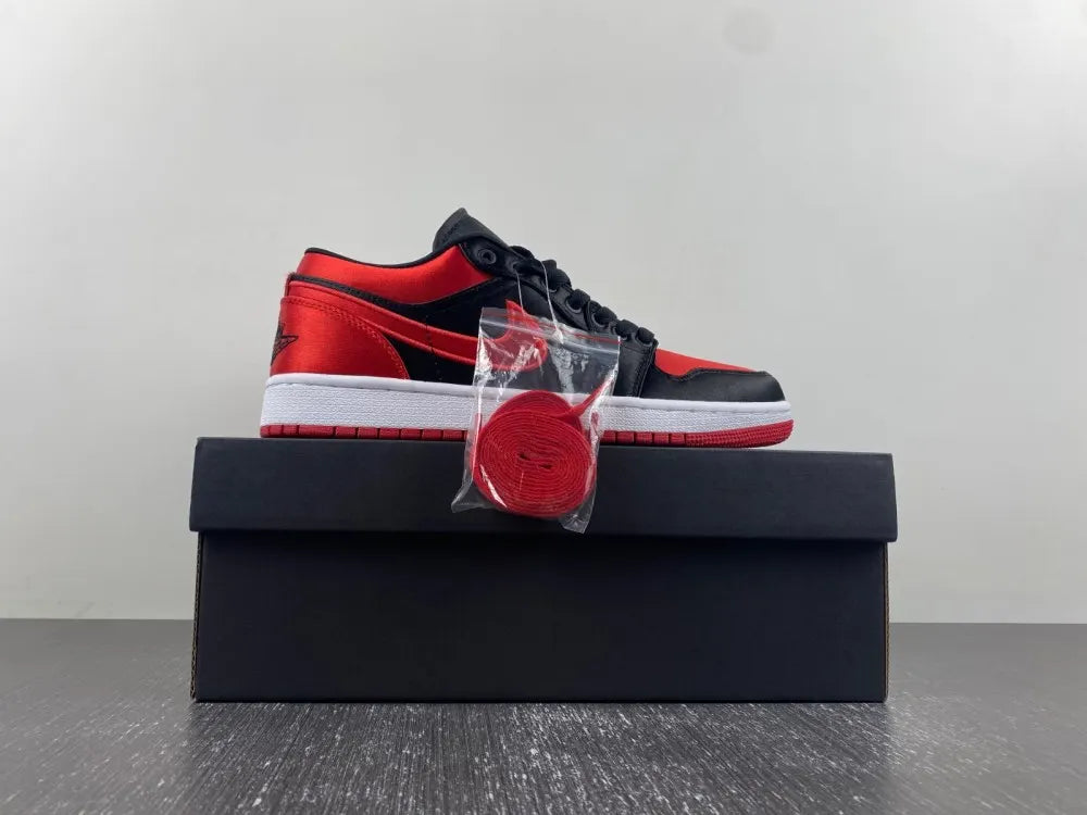 Air Jordan 1 Low Satin Red/Black - Hình 3