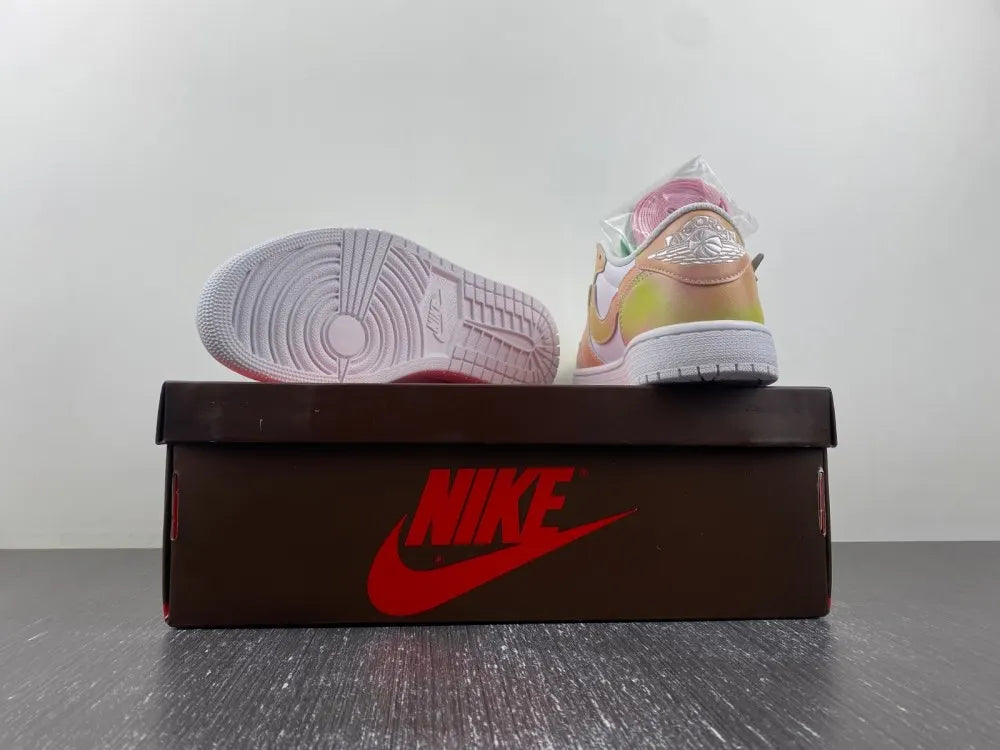 Air Jordan 1 Low SE Sunrise - Hình 2