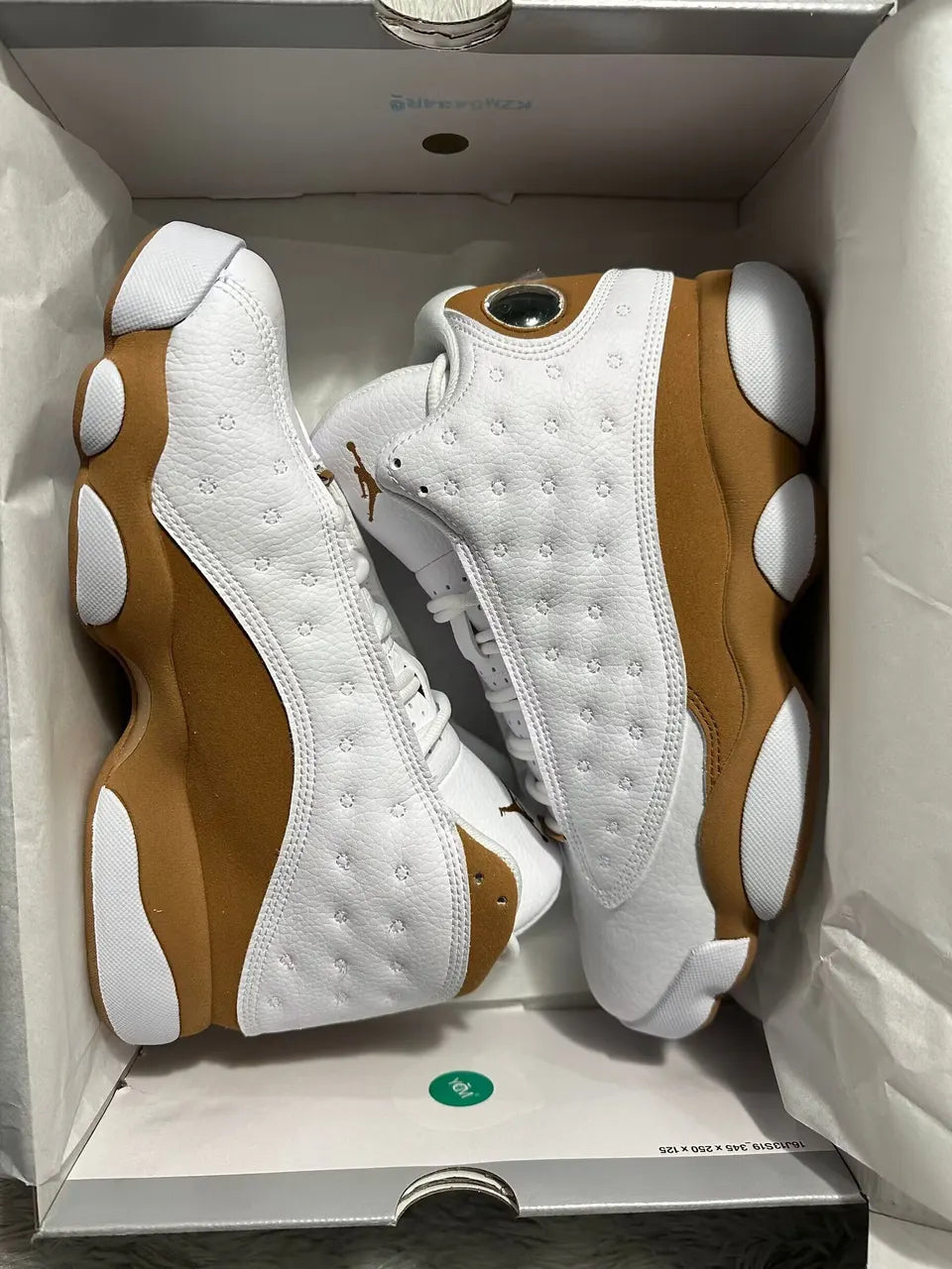Air Jordan 13 White Wheat - Hình 11