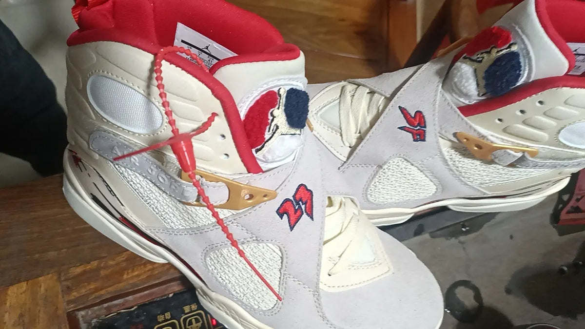 Air Jordan 8 Retro Grey Suede - Hình 2