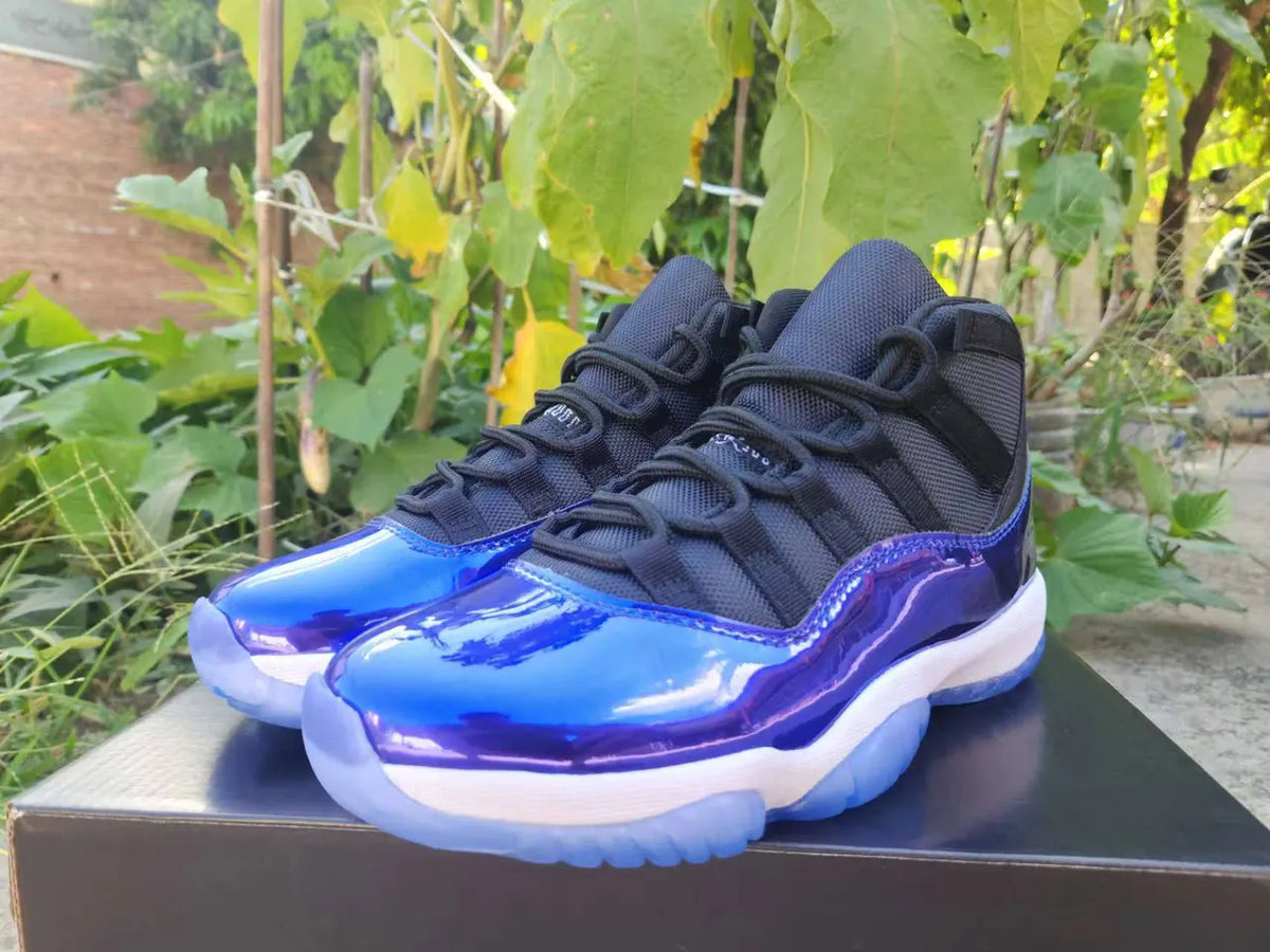 Air Jordan 11 Retro Black Blue