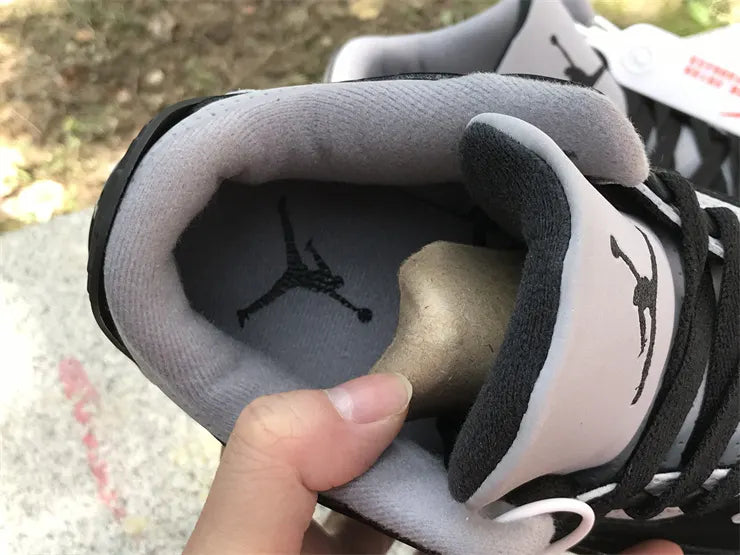 retro classic Air Jordan 3 Black Cement - Hình 14