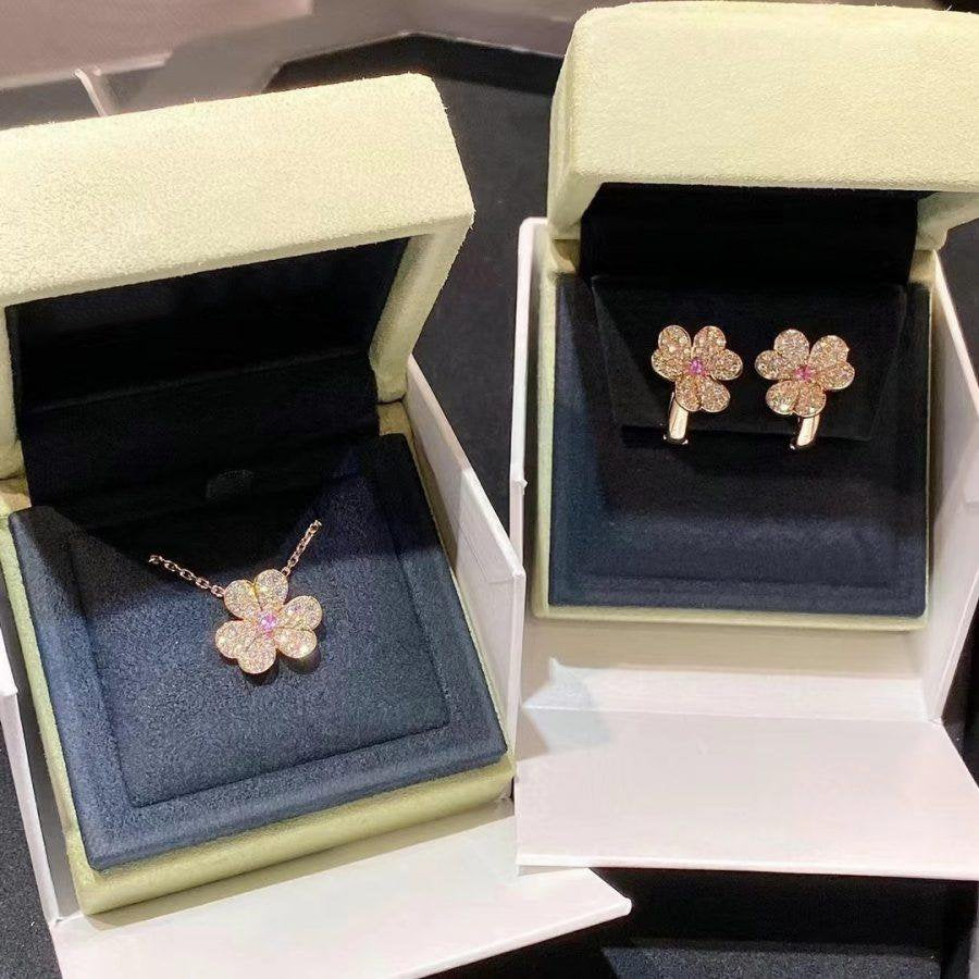 Van Cleef & Arpels FRIVOLE PINK GOLD FLOWER DIAMOND NECKLACE
