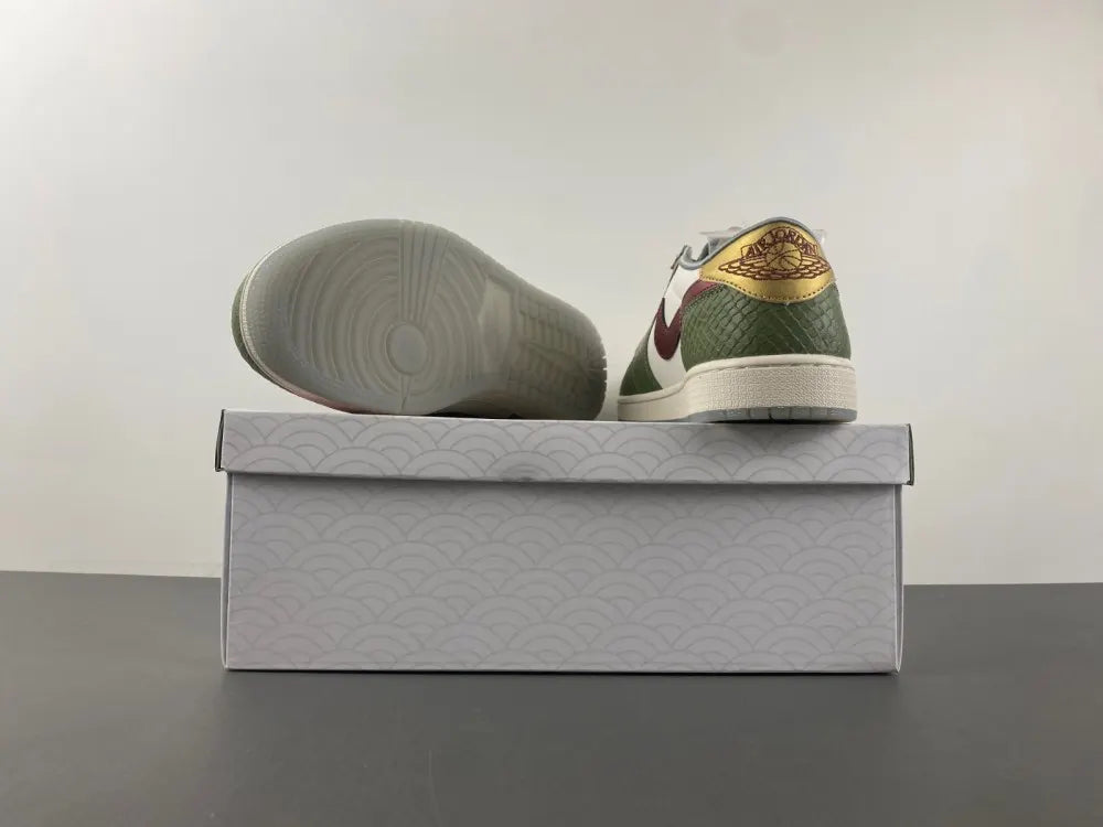 Air Jordan 1 Low Olive/Burgundy - Hình 4