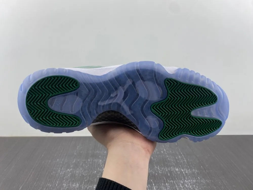 classic Air Jordan 11 Retro Green - Hình 18