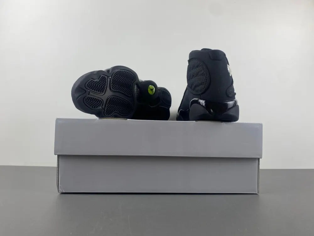 Air Jordan 13 Black Cat - Hình 17