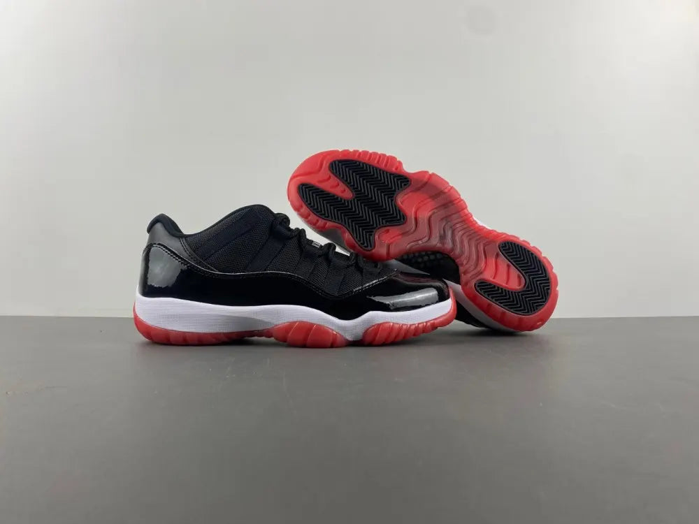 iconic Air Jordan 11 Retro Bred - Hình 6