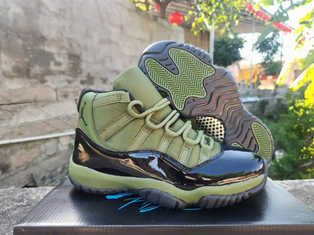 Air Jordan 11 Olive Green - Hình 2