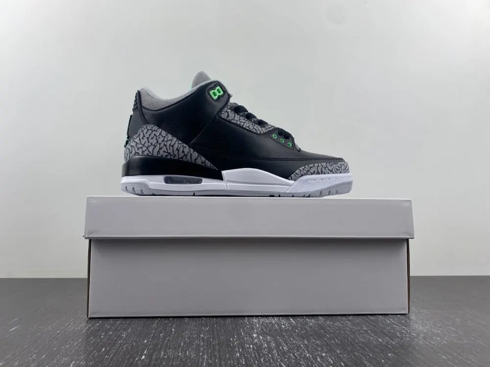 Air Jordan 3 Retro Black Mint - Hình 3