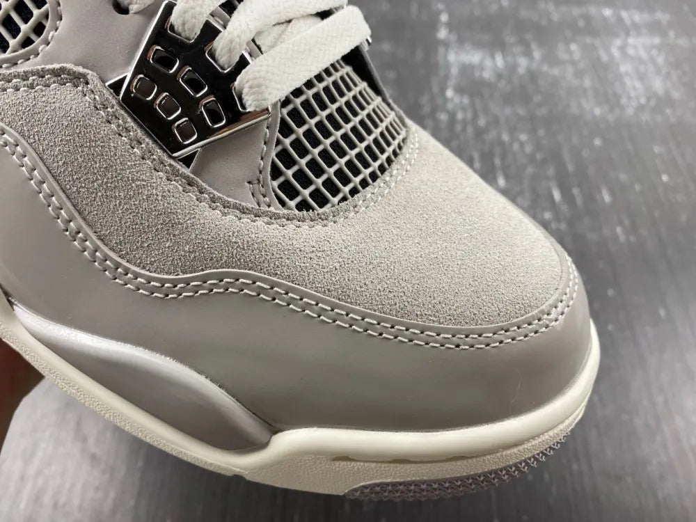Air Jordan 4 Retro Metallic Silver - Hình 12