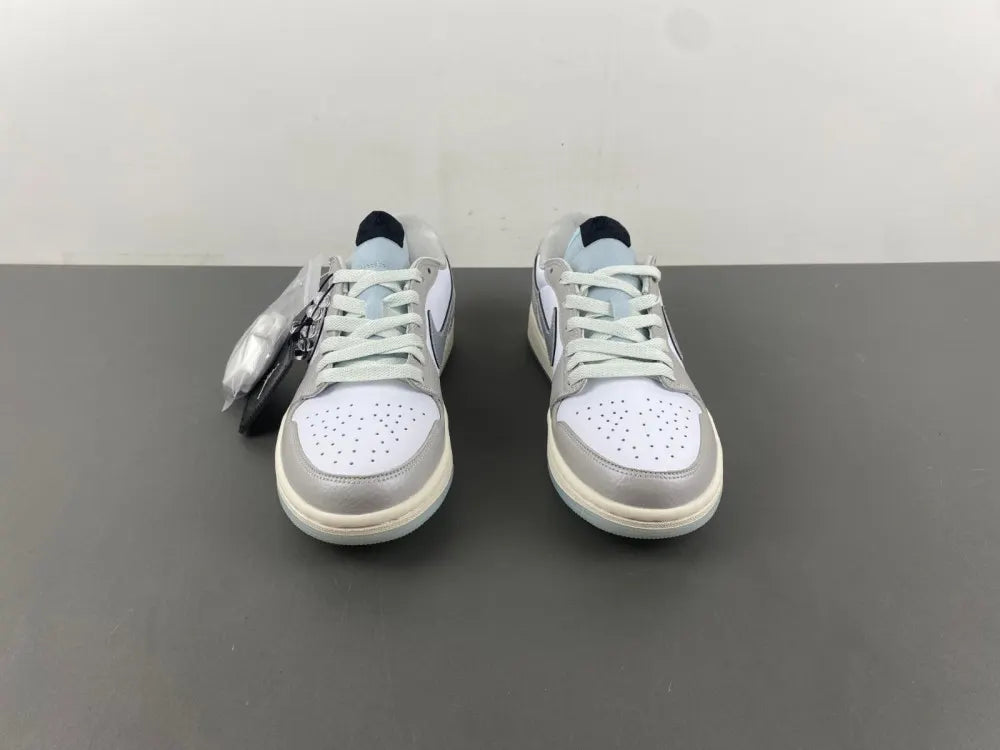 Air Jordan 1 Grey Iridescent - Hình 17