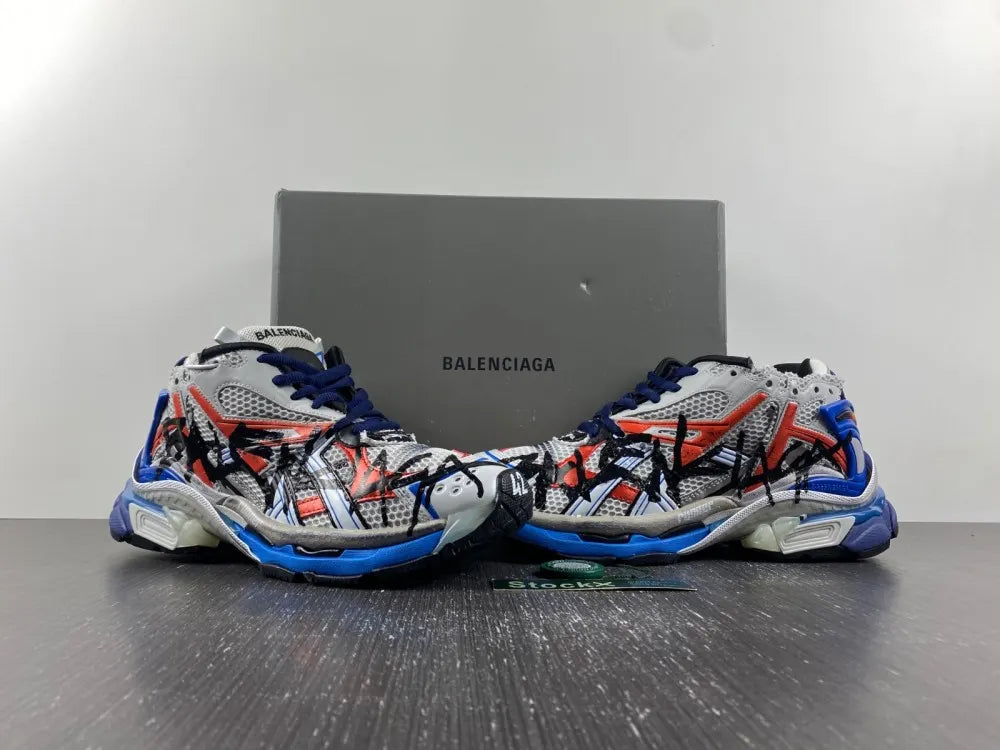 Balenciaga Runner Graffiti Sneaker - Hình 4