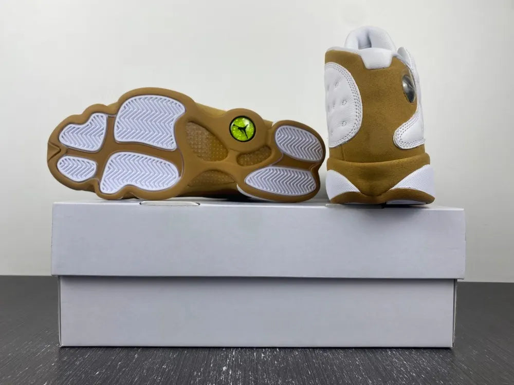 Air Jordan 13 White Baroque - Hình 4