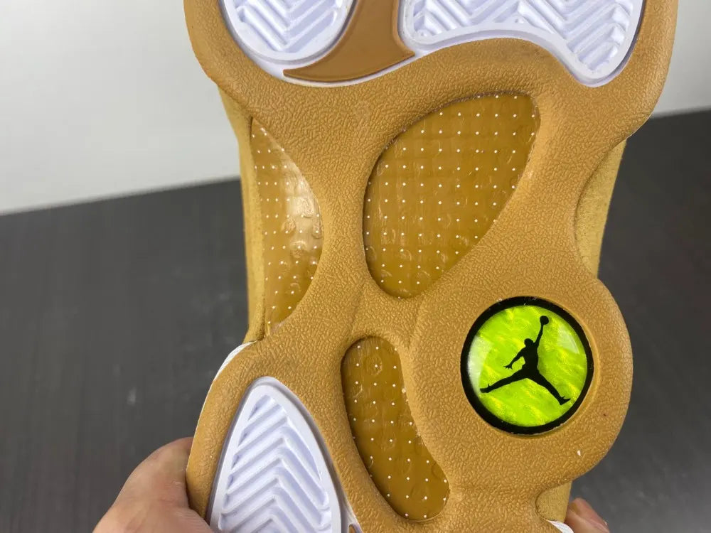 Air Jordan 13 White Baroque - Hình 13