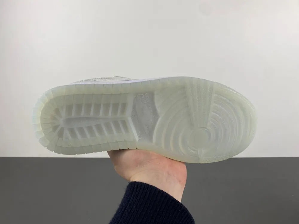 Air Jordan 1 Low Green Whisper - Hình 13
