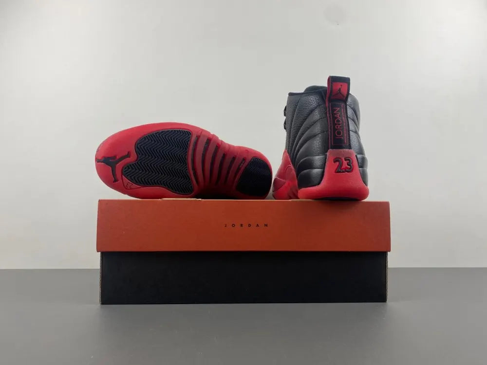 Air Jordan 12 Flu Game - Hình 8